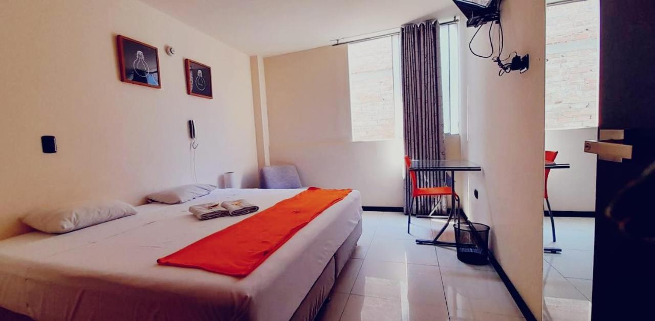 Ivankaa Hostel Trujillo Luaran gambar