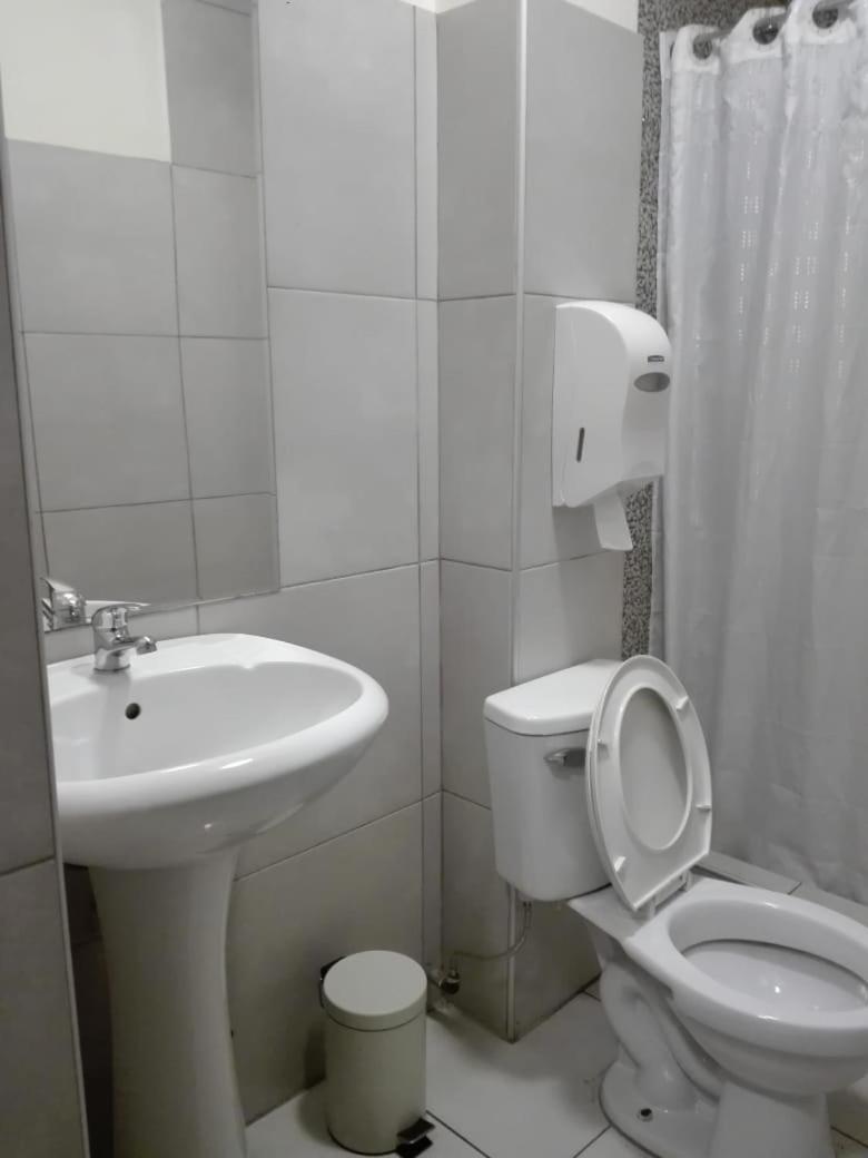 Ivankaa Hostel Trujillo Luaran gambar