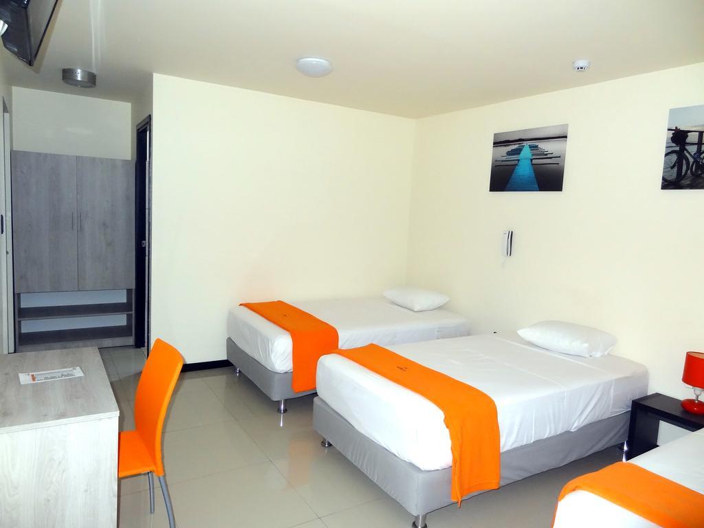 Ivankaa Hostel Trujillo Luaran gambar